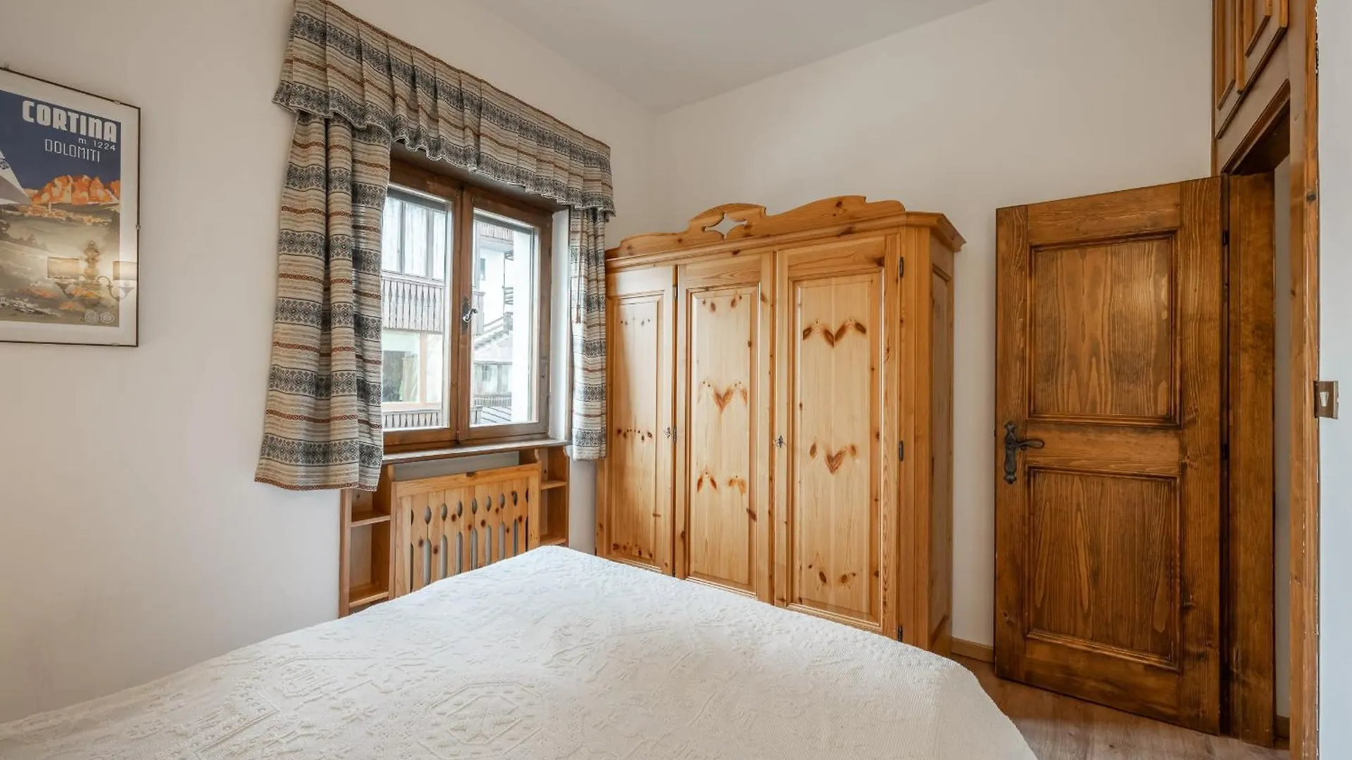 Lovely 2 Bedroom Flat In Corso Italia With Parking Cortina dʼAmpezzo Appartement
